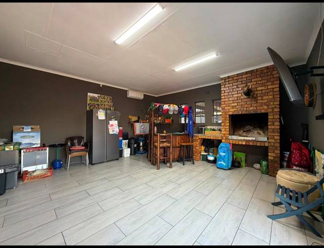 3 BEDROOM PROPERTY TO RENT IN SUNWARD PARK